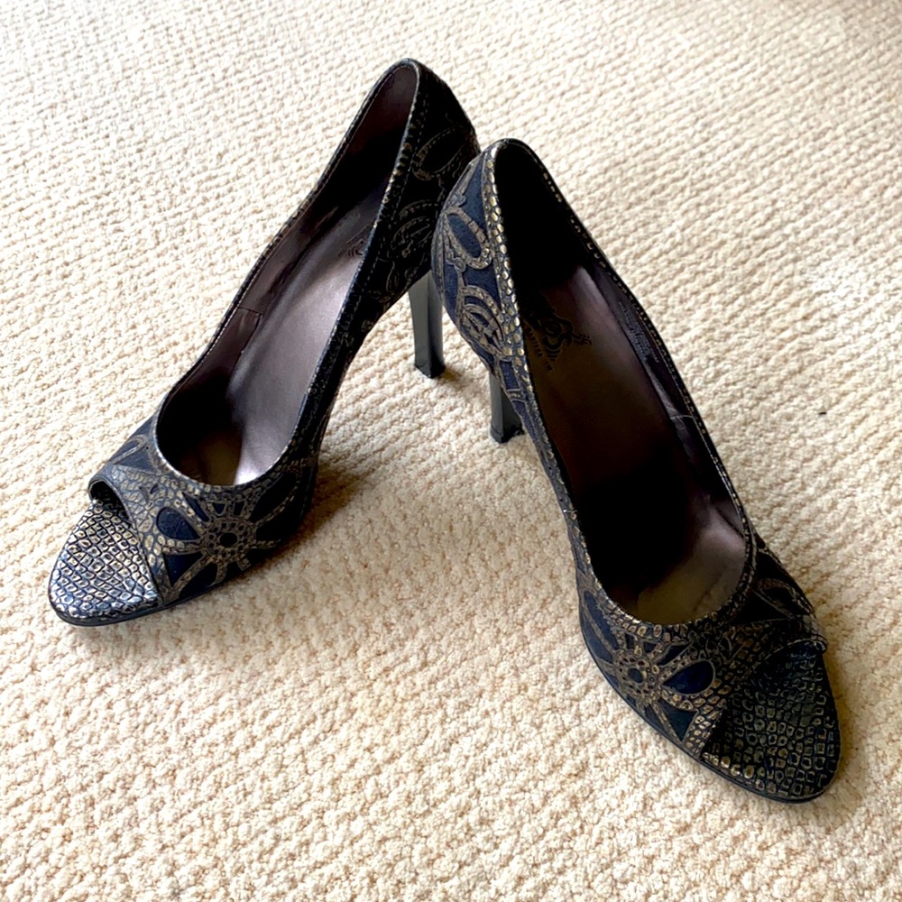 Carlos Redemption Heels